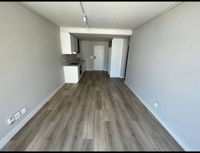 1 bed property to rent in SEA POINT